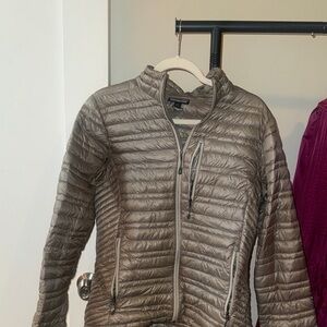 Patagonia puffer jacket - grey